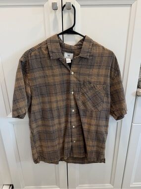 H&M Brown Plaid Short-Sleeve Button-Up Shirt